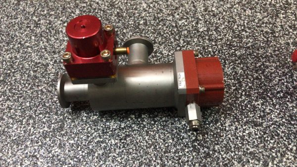 MKS Pneumatic Angle Valve 25AK, 0.225, 90BYP 100016885 - Image 3