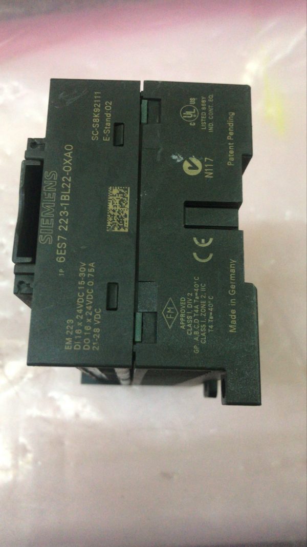 SIEMENS 6ES7 223-1BL22-0XA0 Digital Input/Output Module - Image 2