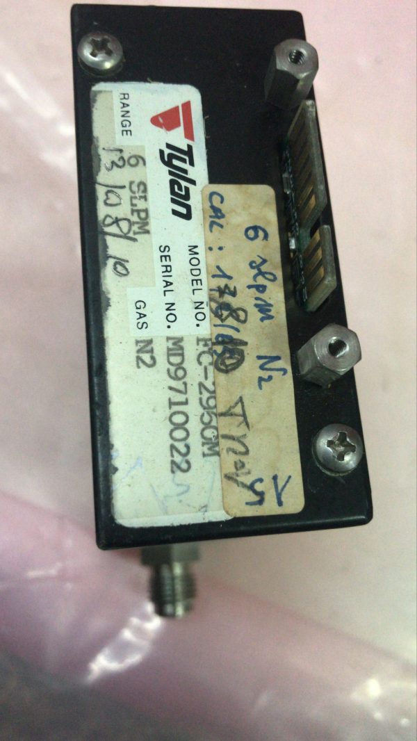 Tylan FC-2950M Mass Flow Controller N2 6 SLPM - Image 2