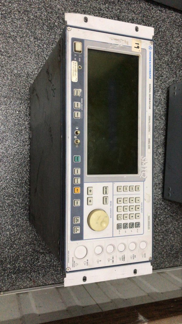 Rohde & Schwarz SMIQ 03B 1125.5555.03 300kHz-3.3GHz Signal Generator