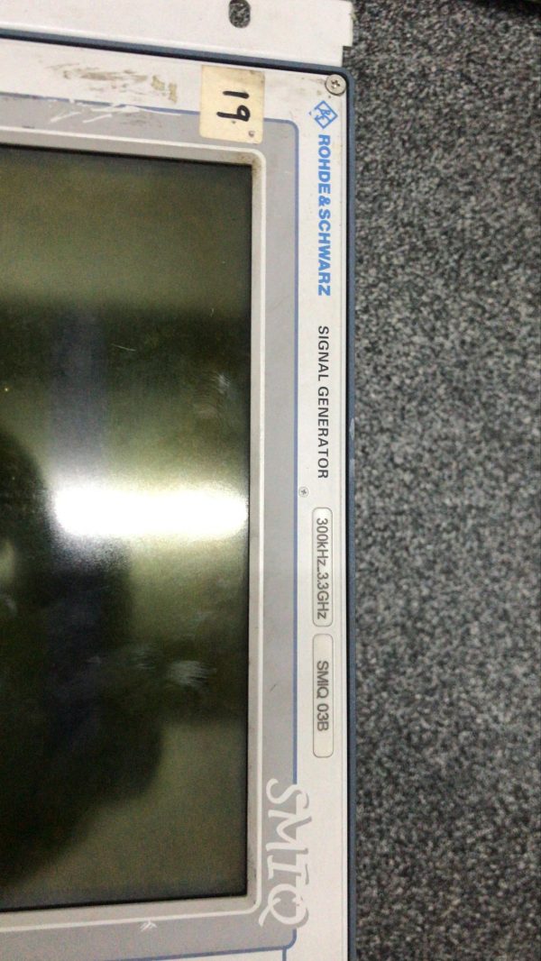 Rohde & Schwarz SMIQ 03B 1125.5555.03 300kHz-3.3GHz Signal Generator - Image 2