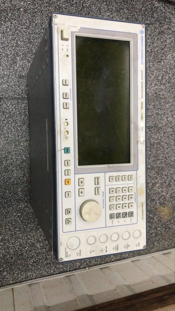 Rohde & Schwarz SMIQ 03 1084.8004.03 300kHz-3.3GHz Signal Generator