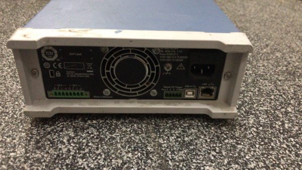 Rohde and Schwarz NGA100 - DC Power Supply - Image 2