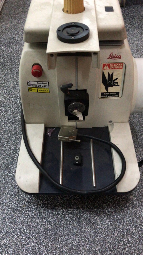 Leica RM2165 Rotary Microtome - Image 2