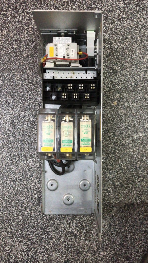Siemens Feed32A 400V Generator Circuit Breaker Control Module MP-W-7030174300 - Image 2
