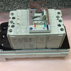 Allen-Bradley  140G-G2C3-C30 3-Pole Molded Case Circuit Breaker
